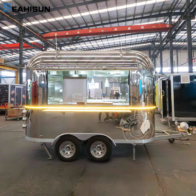 Stijlvolle spiegelroestvrijstalen Airstream-voedselaanhangwagen met volledige keuken SMAA-4000